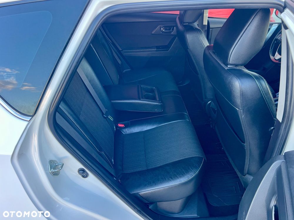 Toyota Auris Hybrid 135 Prestige - 11