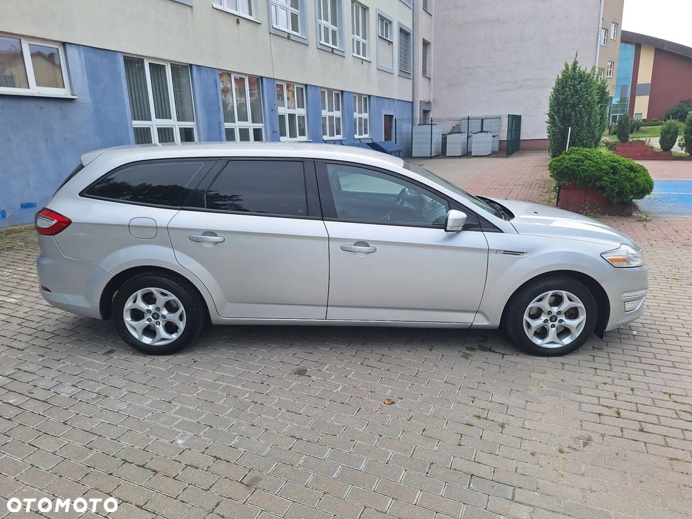 Ford Mondeo 2.0 TDCi Ambiente - 13