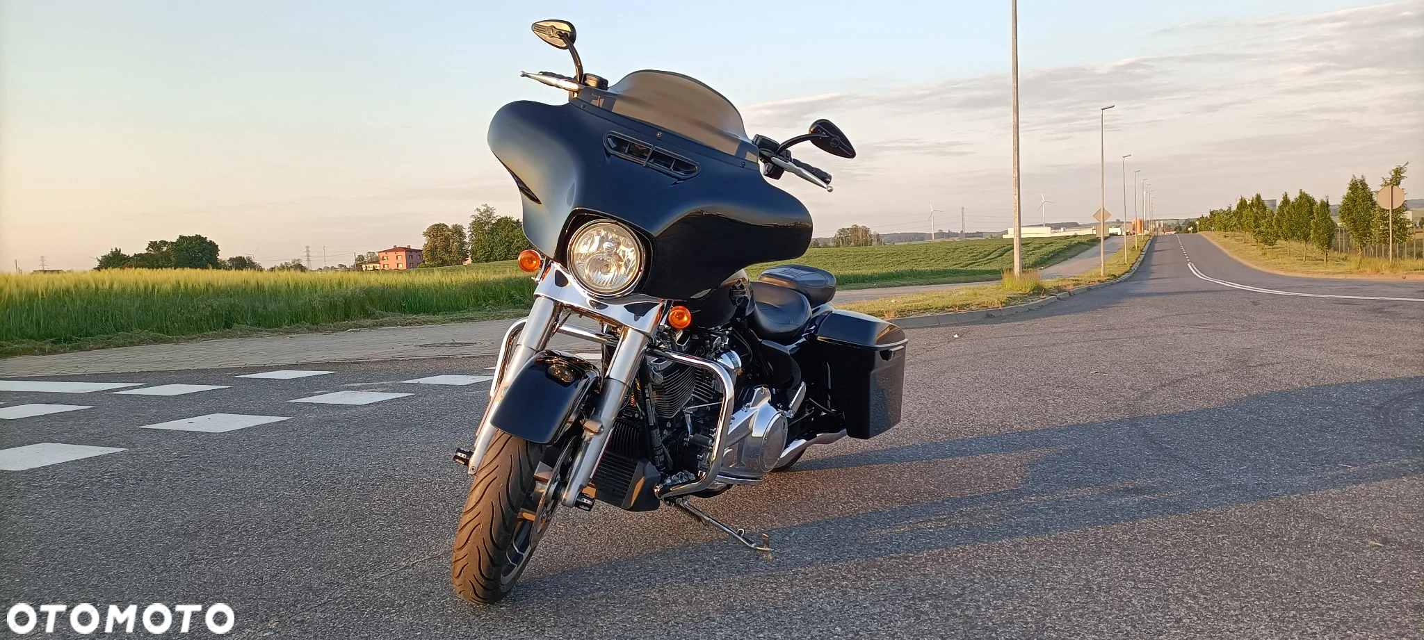 Harley-Davidson Touring Street Glide - 4