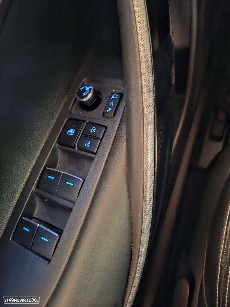 Toyota Corolla Touring Sports 1.8 Hybrid Comfort+P.Sport - 5