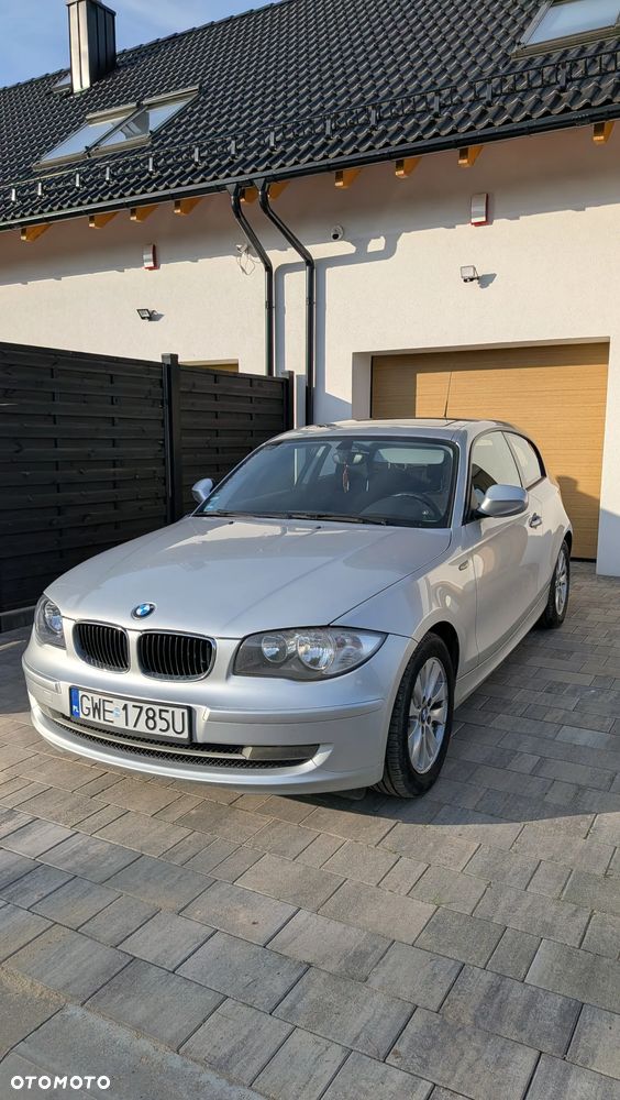 BMW Seria 1 2009 photo 4