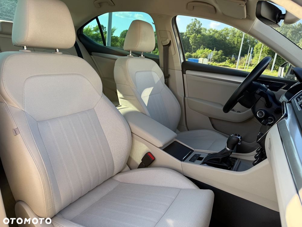 Skoda Superb 2.0 TDI 4x4 DSG Style - 24