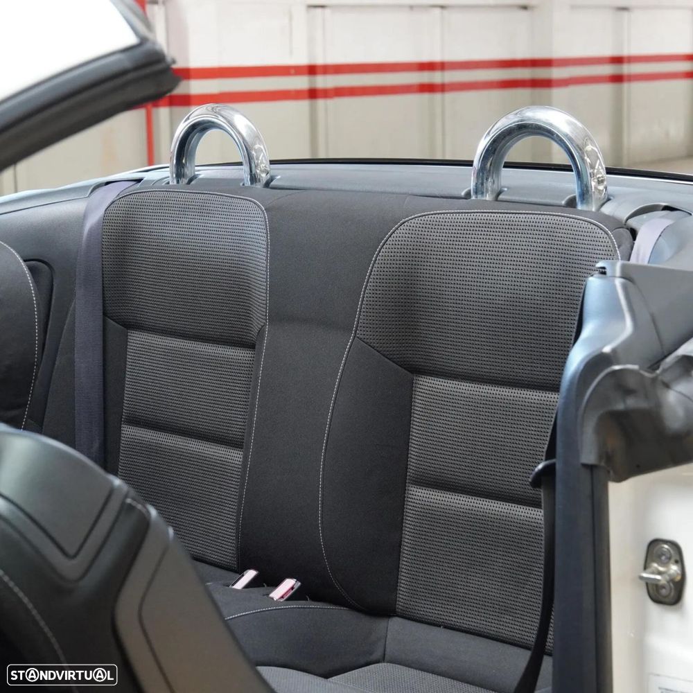 Peugeot 207 CC 1.6 SE 200 Anos - 14