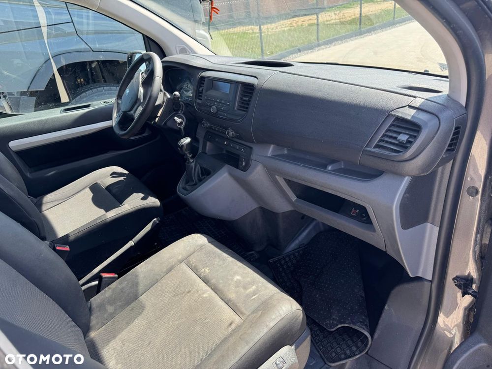 Peugeot Expert - 8