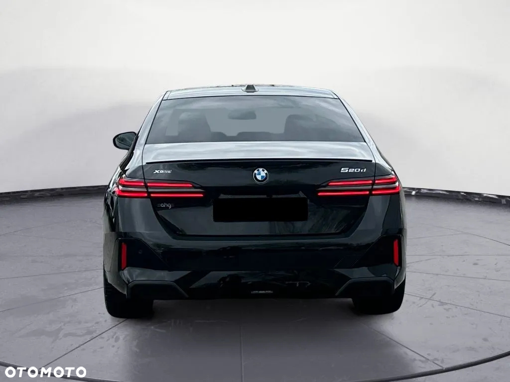 BMW Seria 5 520d xDrive mHEV M Sport - 4