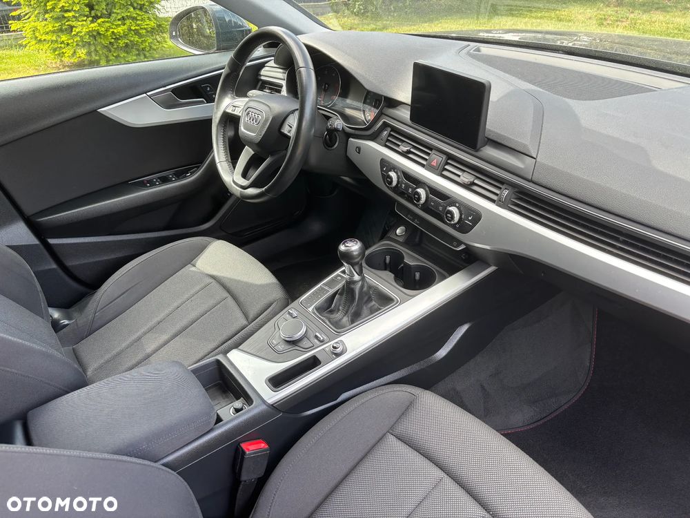 Audi A4 Avant 2.0 TDI DPF clean diesel Attraction - 33