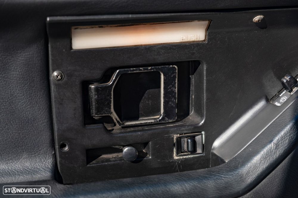 Chevrolet Corvette - 18