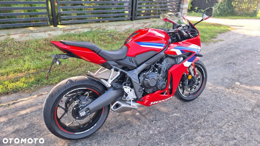 Honda CBR - 24
