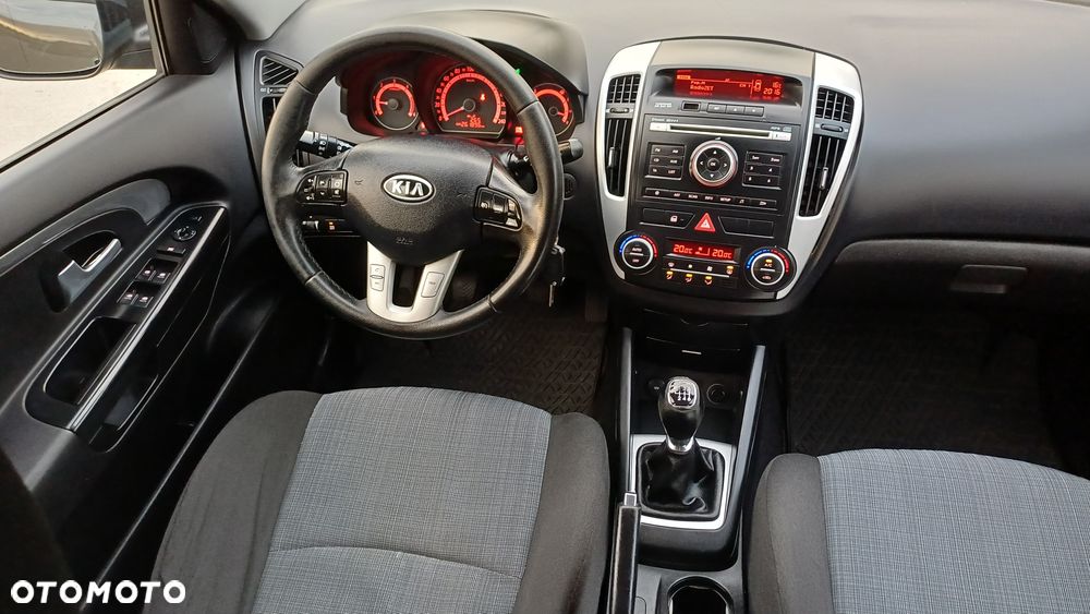 Kia Ceed - 18
