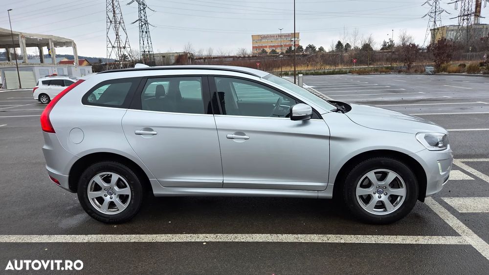 Volvo XC 60 D4 Geartronic Momentum - 3