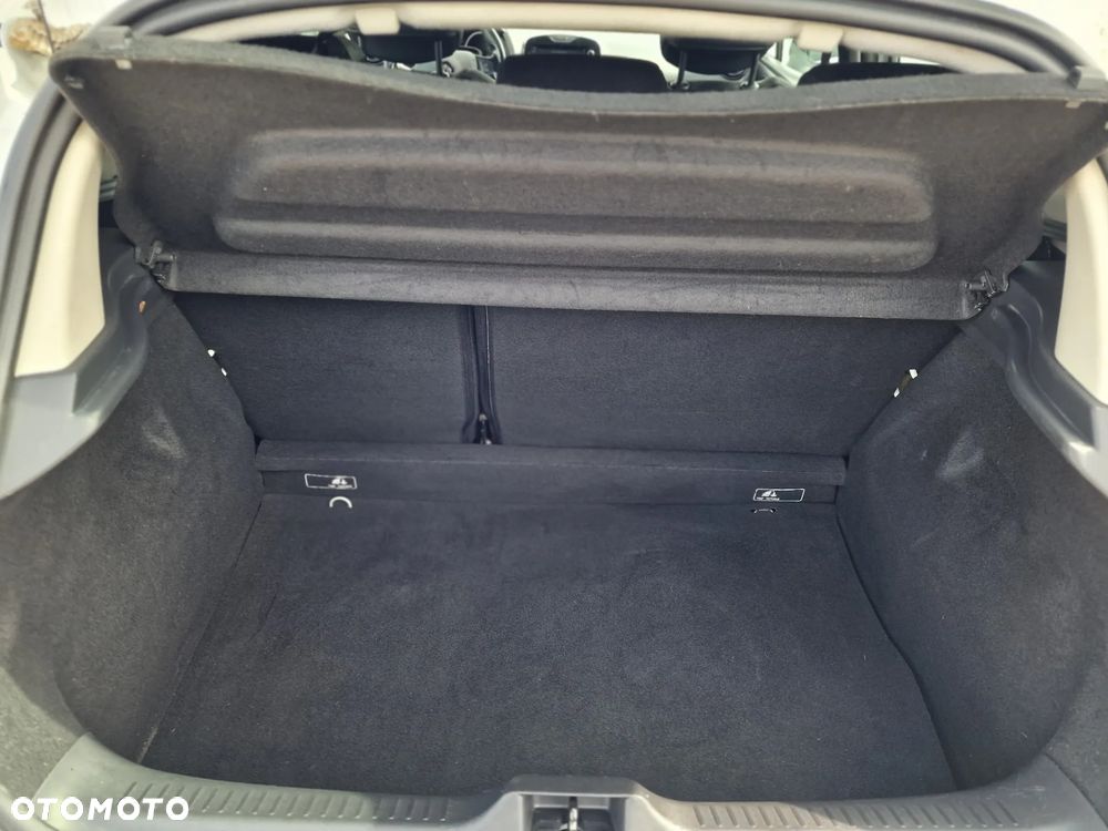Renault Clio 1.2 16V 75 LIMITED - 21