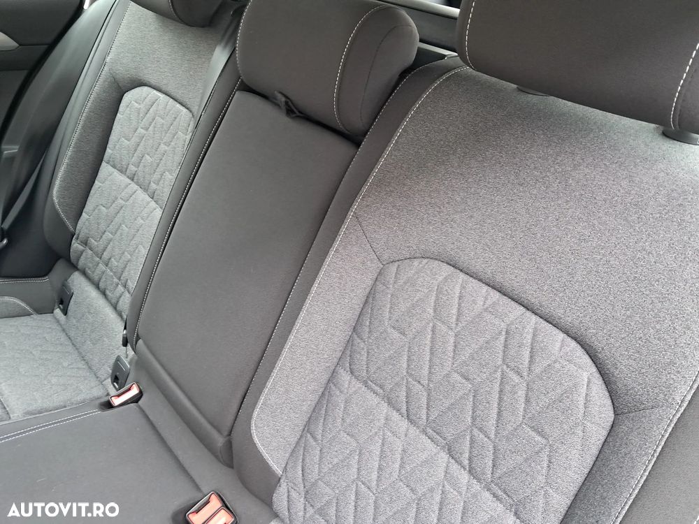 Volkswagen Passat 2.0 TDI DSG Comfortline - 13