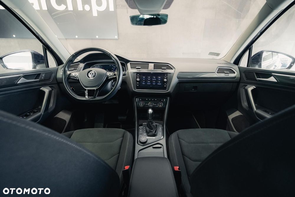 Volkswagen Tiguan - 11