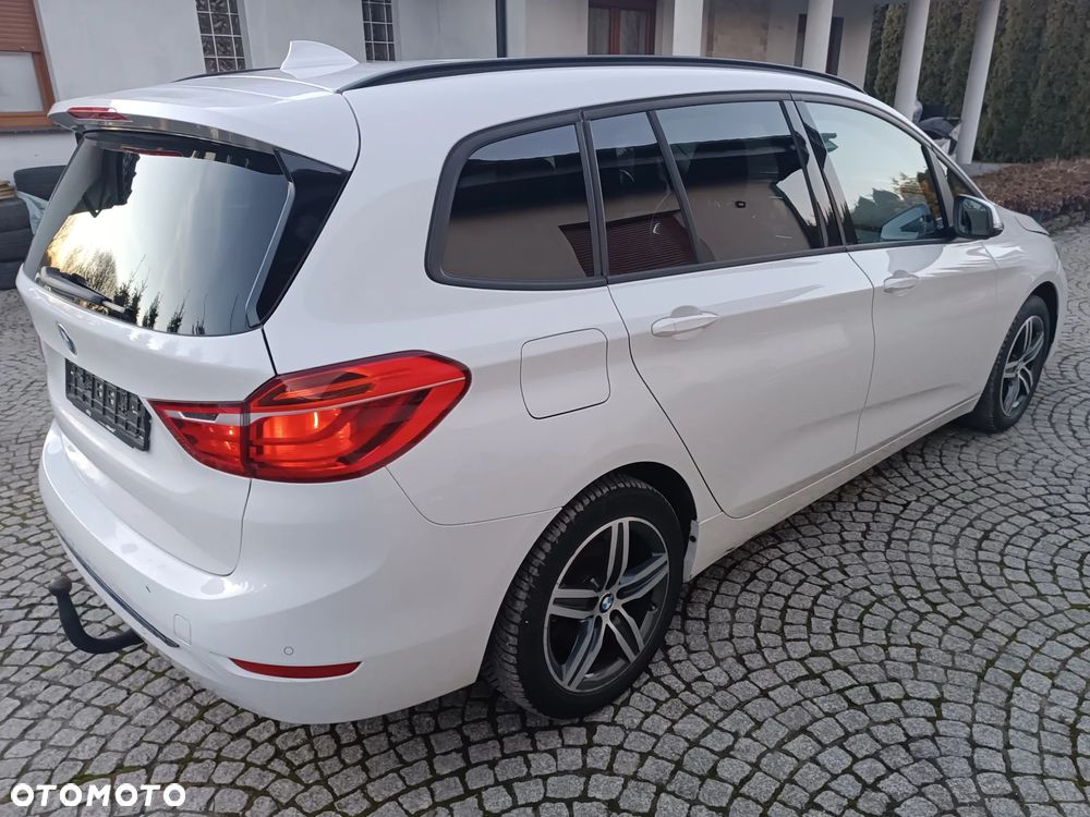 BMW Seria 2 218d Sport Line - 1