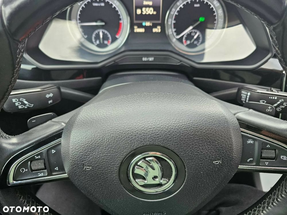 Skoda Superb 2.0 TDI 4x4 L&K DSG - 21