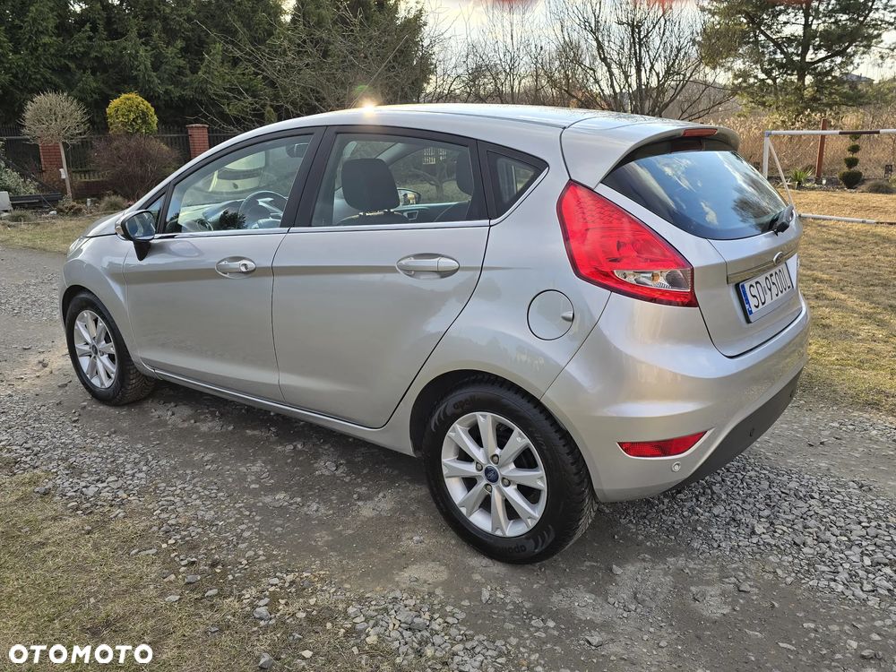 Ford Fiesta 1.4 Titanium - 2