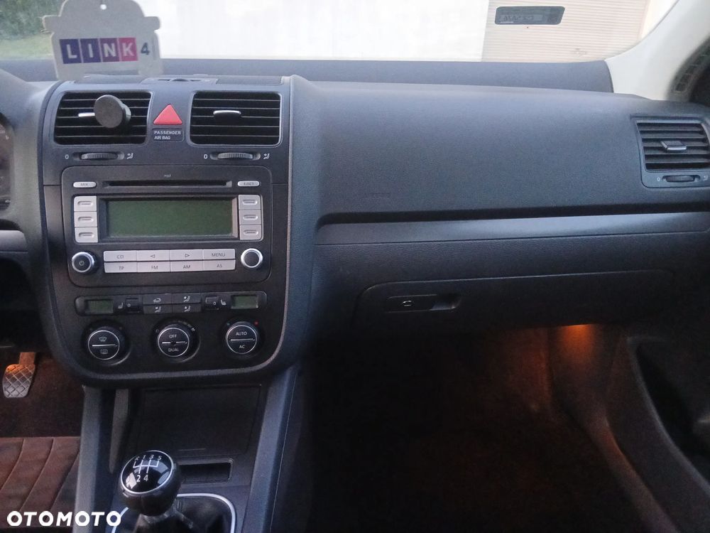 Volkswagen Golf - 11