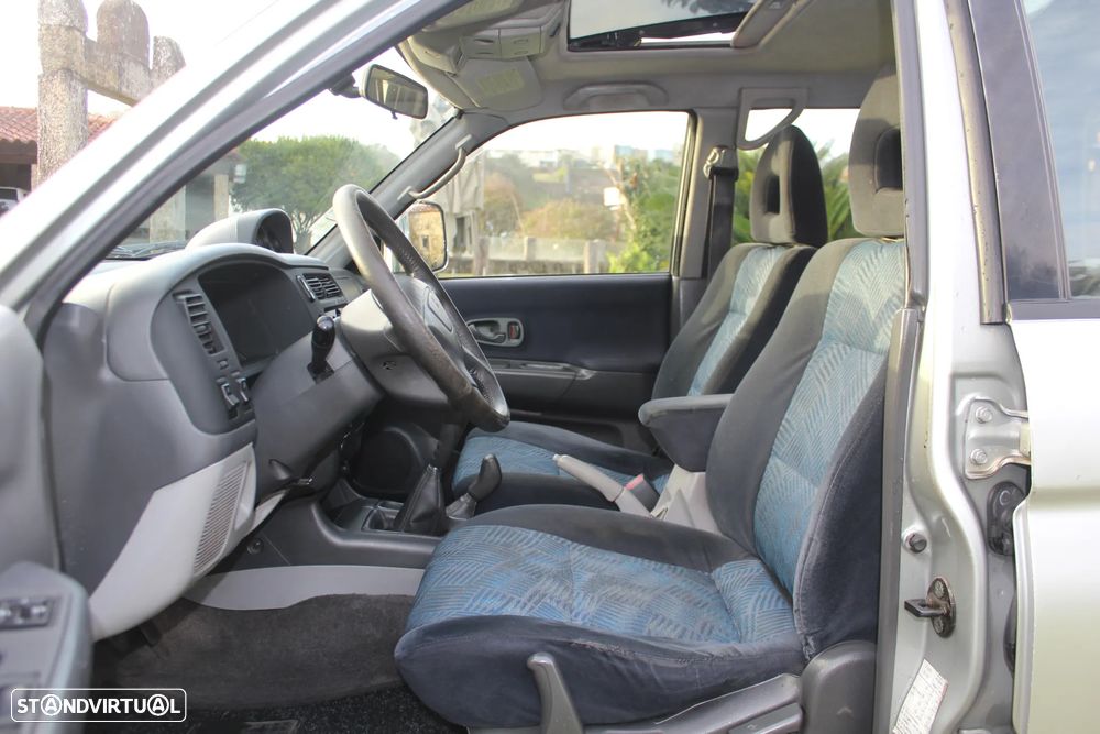 Mitsubishi Pajero Sport 2.5 TD GLS - 11