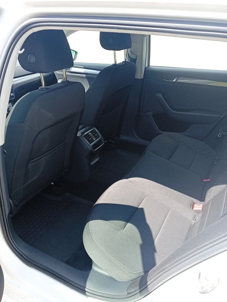 Skoda Superb 1.6 TDI Active - 10