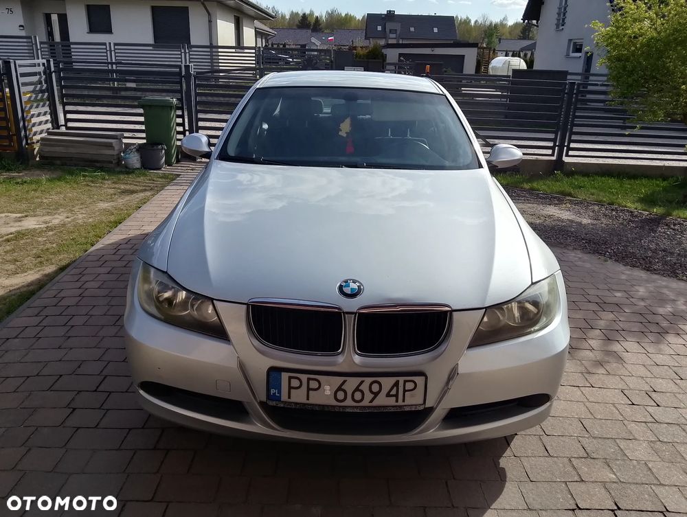 BMW Seria 3 318d - 2