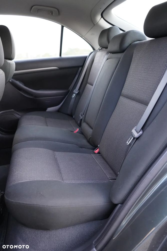 Toyota Avensis 2.0 D-4D Sol Premium - 14