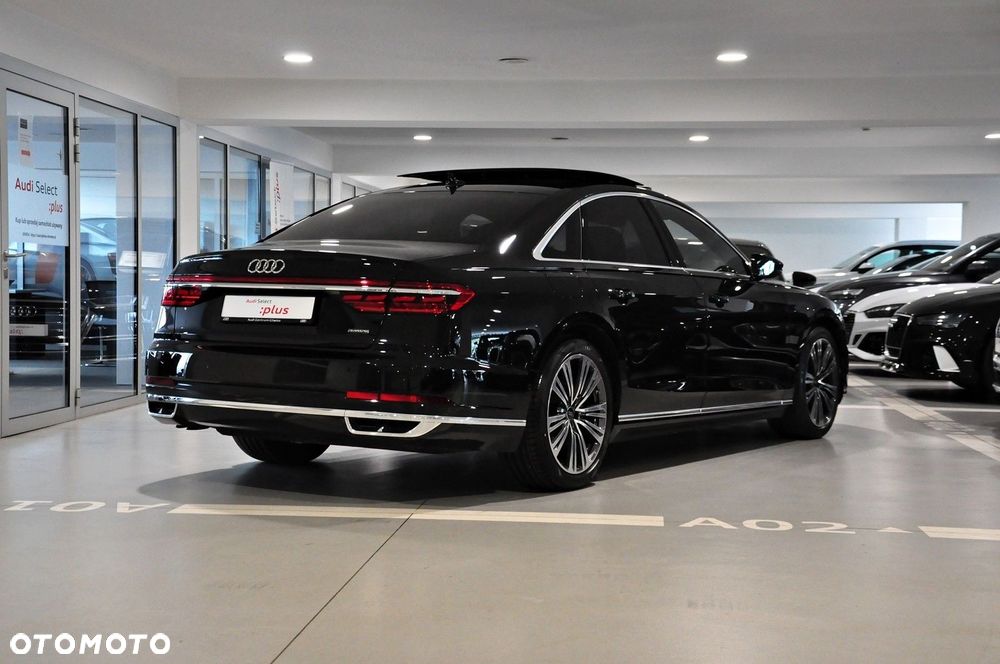 Audi A8 - 8