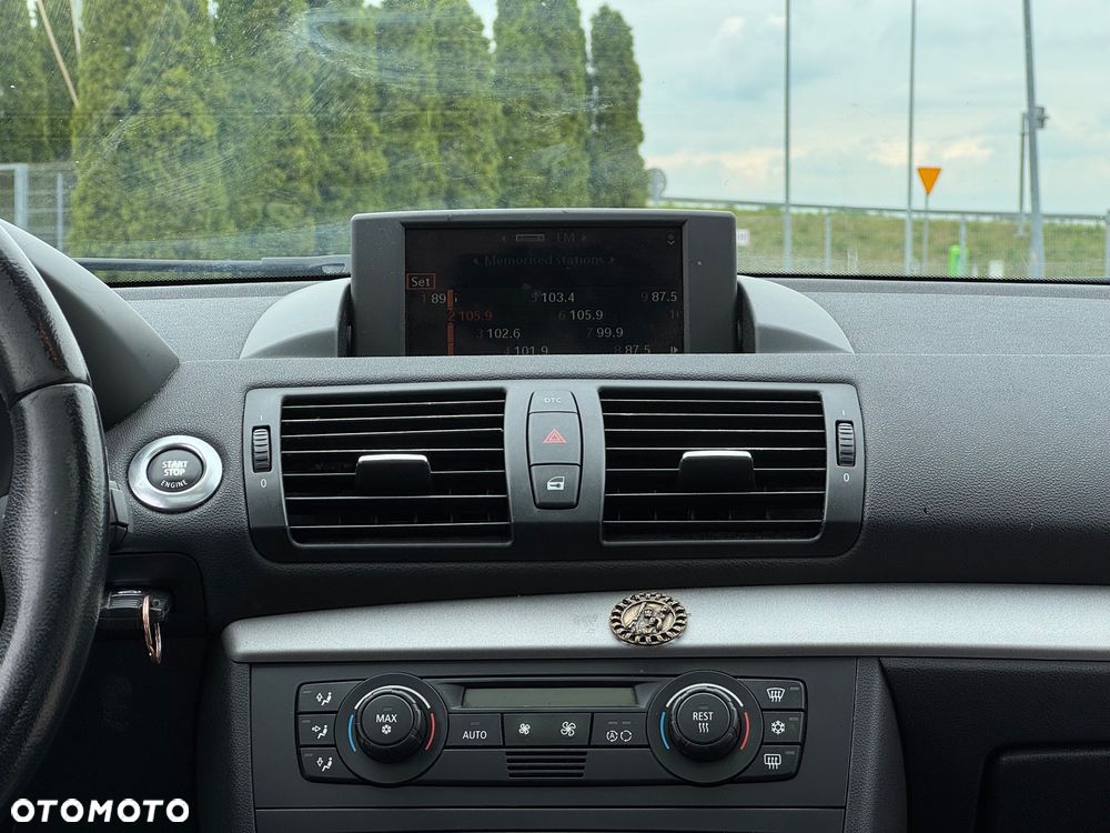 BMW Seria 1 - 22