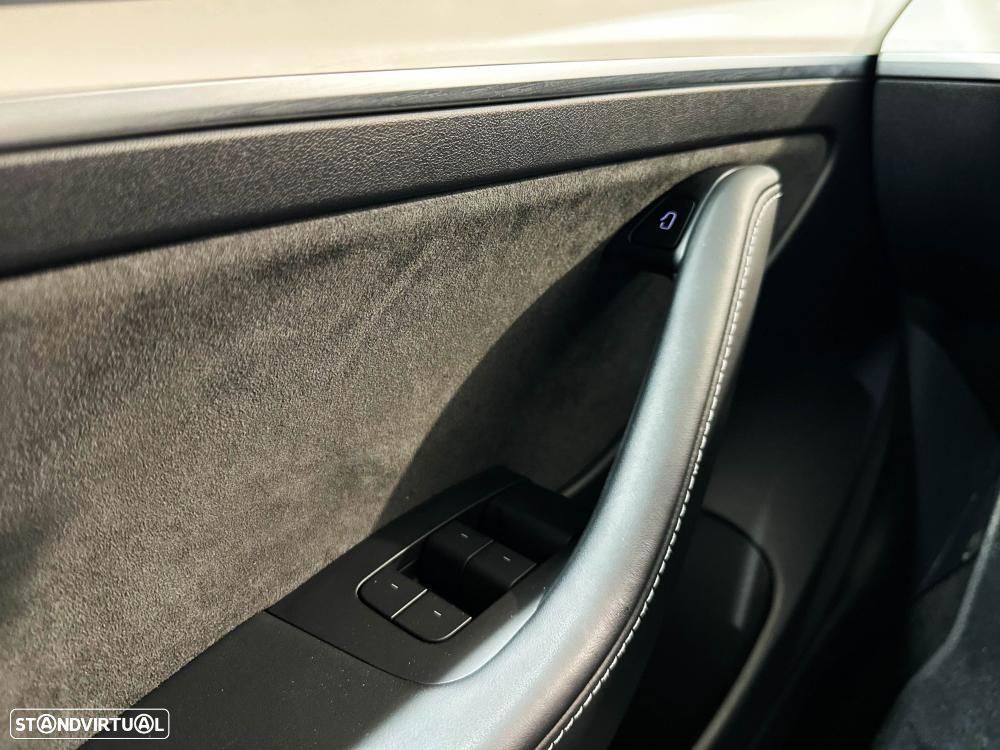 Tesla Model 3 Performance Dual Motor AWD - 47