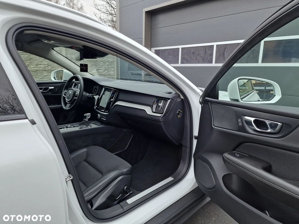 Volvo V60 Cross Country D4 AWD Geartronic - 21