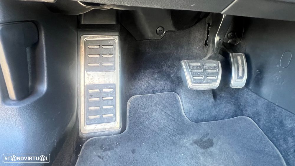 VW Passat Alltrack 2.0 TDi DSG 4Motion - 26