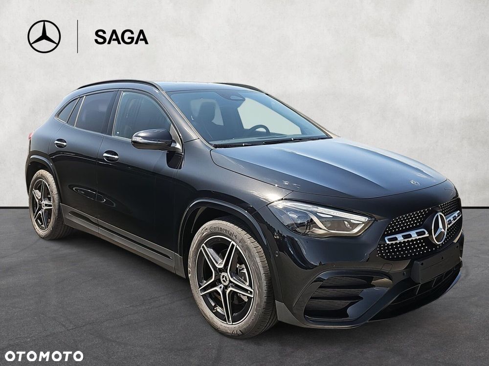 Mercedes-Benz GLA - 4