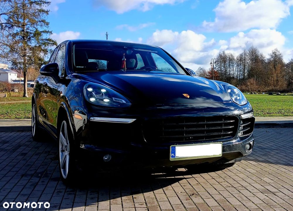 Porsche Cayenne S E-Hybrid - 1