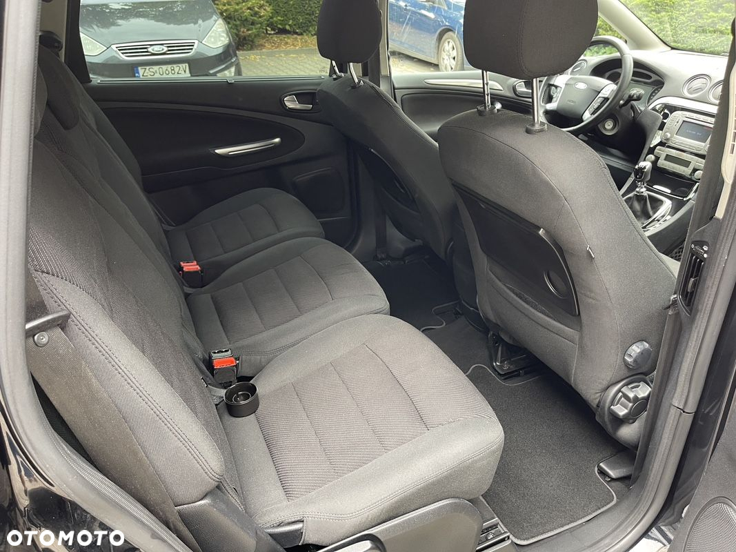 Ford S-Max - 27
