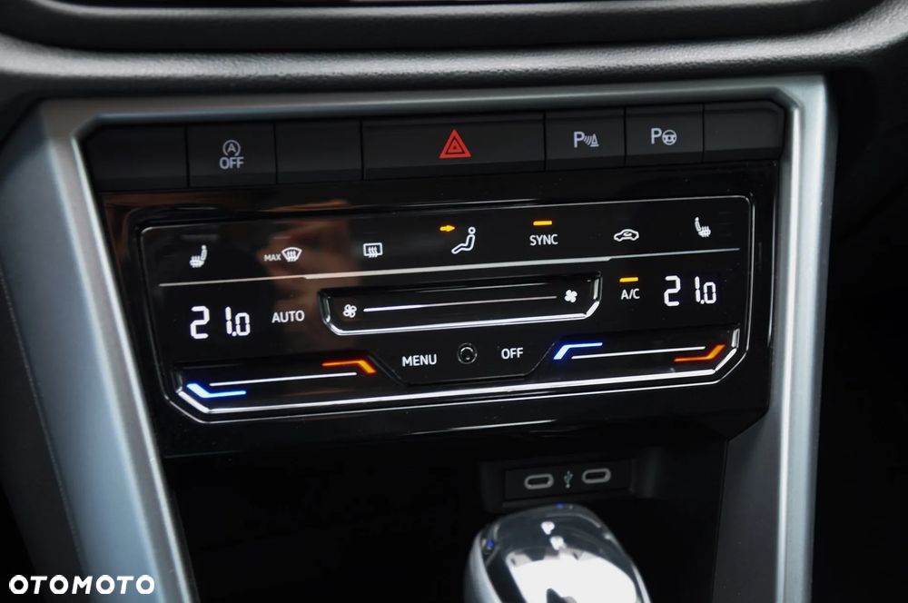 Volkswagen T-Roc 1.5 TSI Life DSG - 13