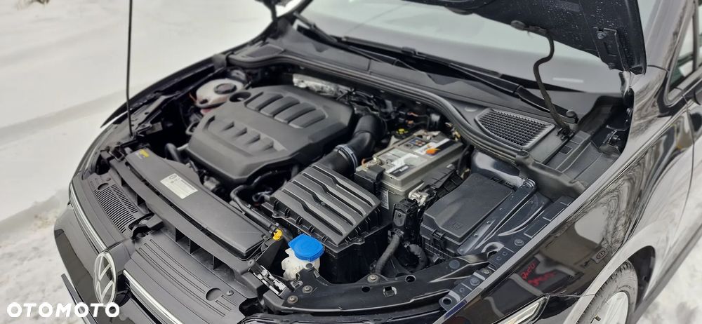 Volkswagen Golf 2.0 TSI OPF DSG R-Line - 15