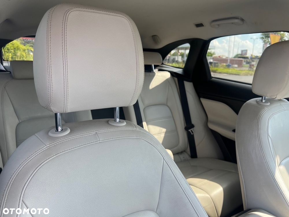 Jaguar F-Pace 2.0 i4D AWD Portfolio - 7