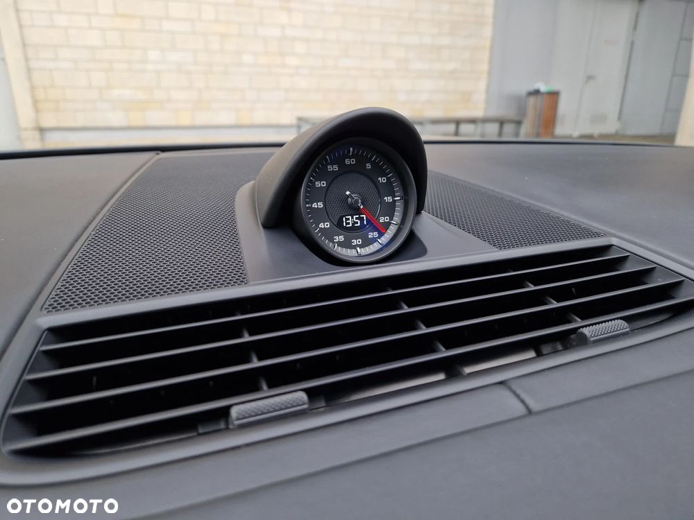 Porsche Panamera 4 - 22