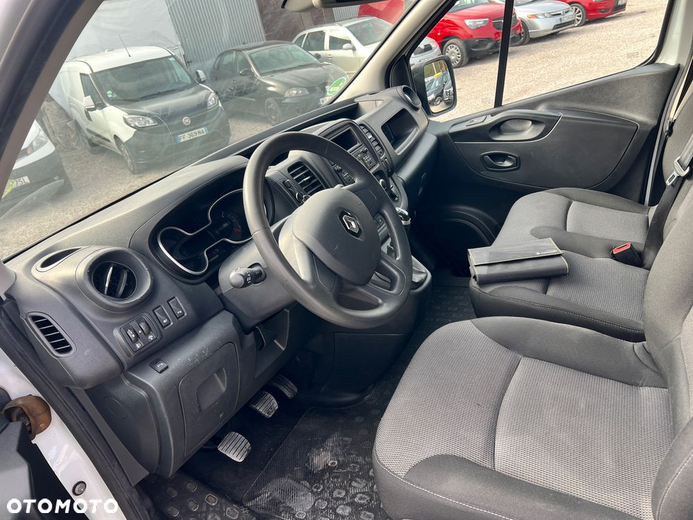 Renault Trafic - 10