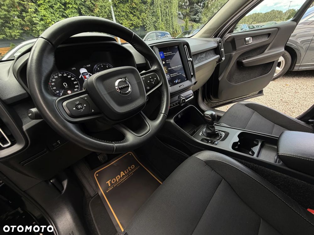 Volvo XC 40 T3 Momentum - 19