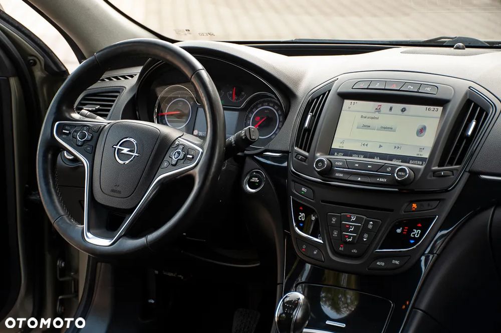Opel Insignia - 22
