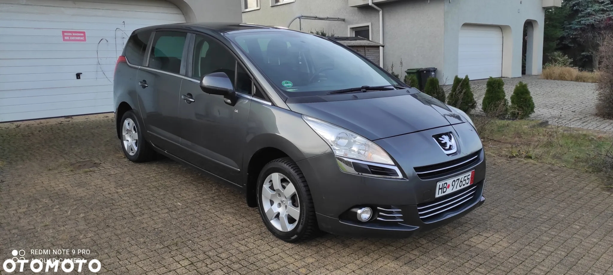 Peugeot 5008 HDI FAP 110 EGS6 Premium - 25