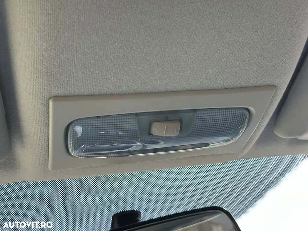 Ford Fiesta 1.25 Ambiente - 32