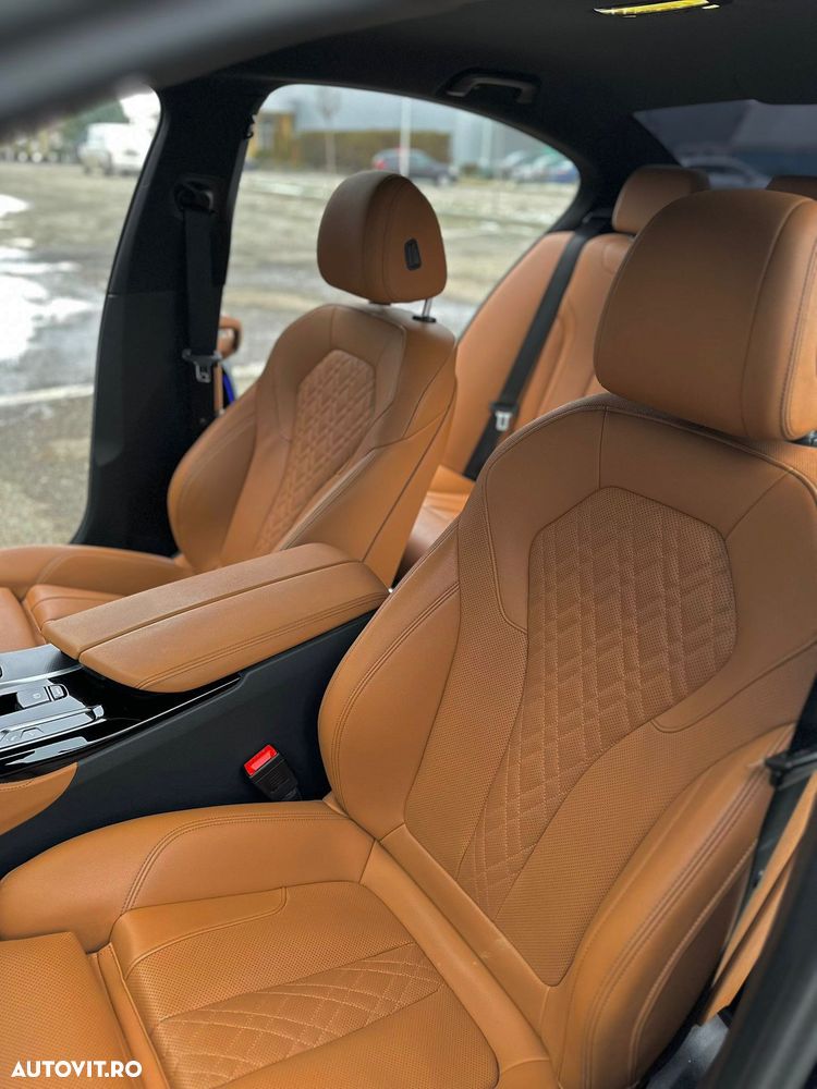 BMW Seria 5 518d AT MHEV - 9