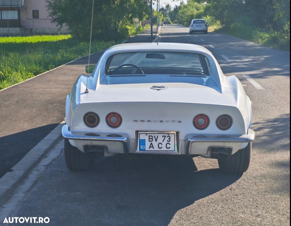 Chevrolet Corvette - 4