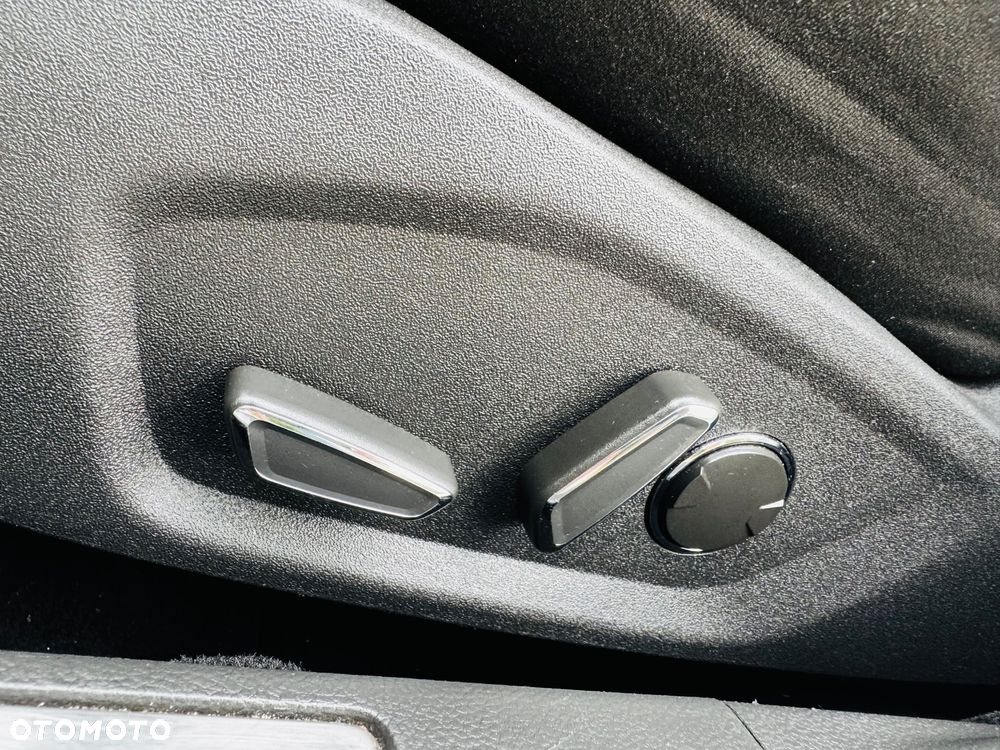 Ford Mondeo 2.0 TDCi Titanium PowerShift - 38