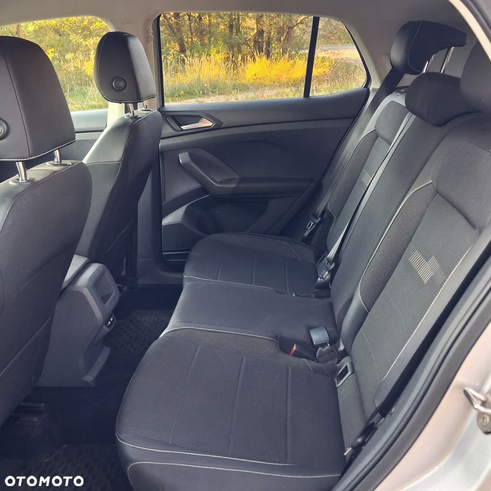 Volkswagen T-Cross - 19