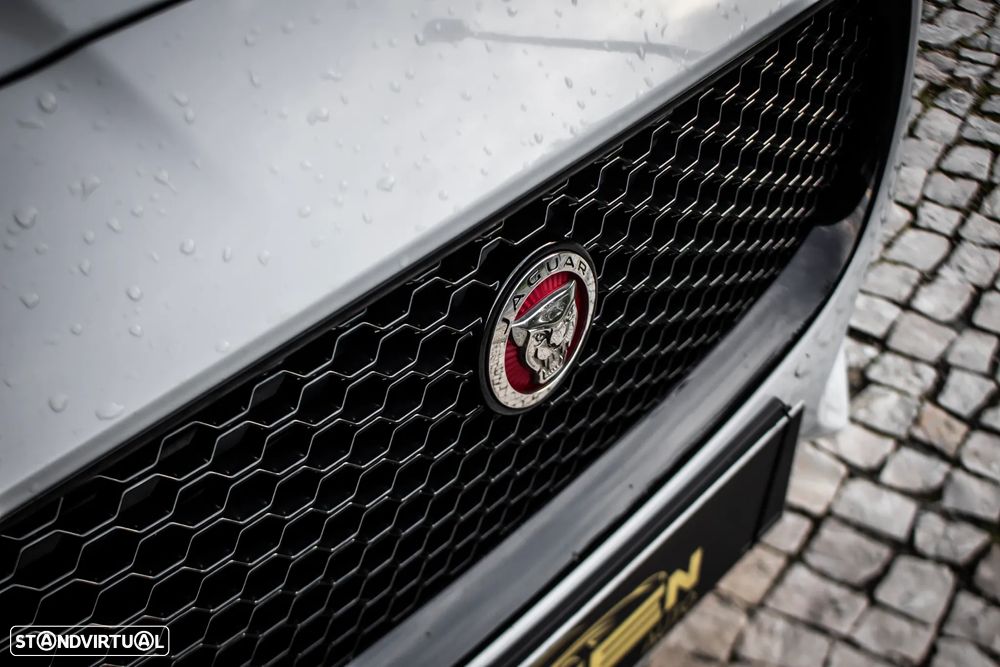 Jaguar XF Sportbrake 20d AWD Aut. R-Sport - 9