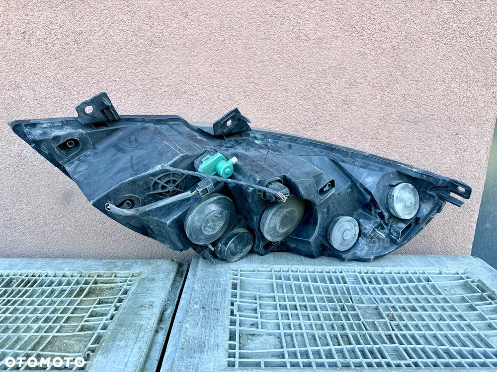Lampa przednia RENAULT MASTER III OPEL MOVANO PRAWA EUROPA ORYGINALNA HELLA - 2