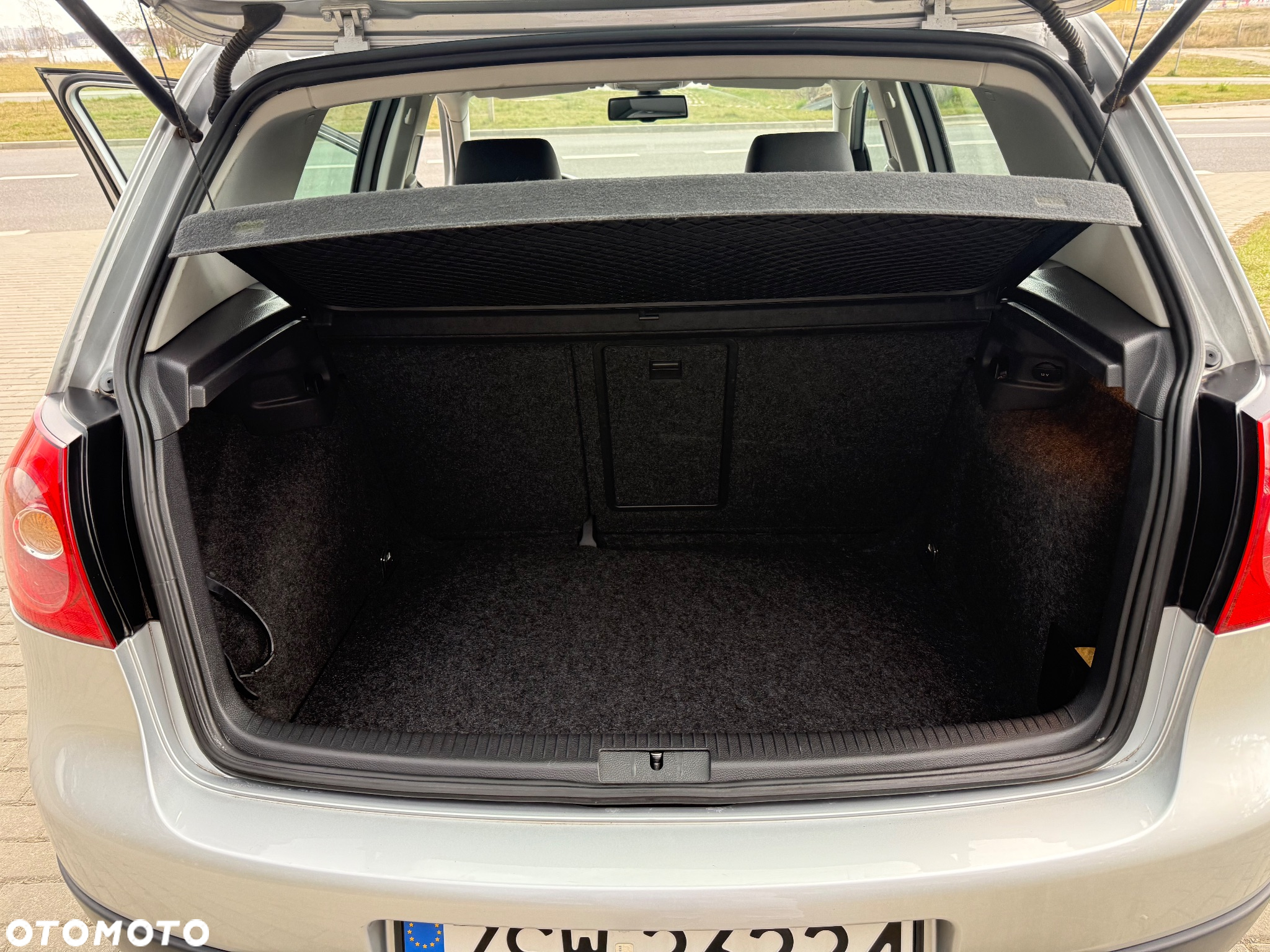 Volkswagen Golf - 11