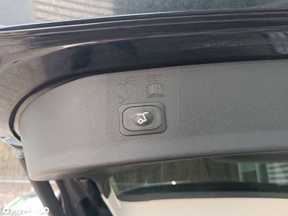 Ford Kuga 1.5 EcoBoost FWD Edition ASS MMT6 - 32